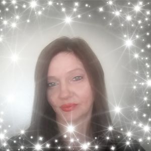 Meet your Posher, Lorie